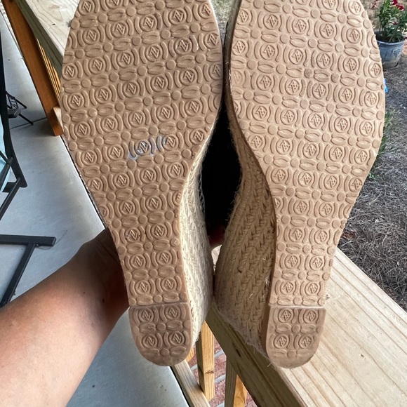 Adrienne Vittadini Wedge Sandal 8.5 - Picture 3 of 6